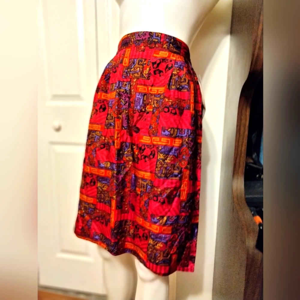 Deadstock 80s/90s size 16 reversible 100% silk skirt